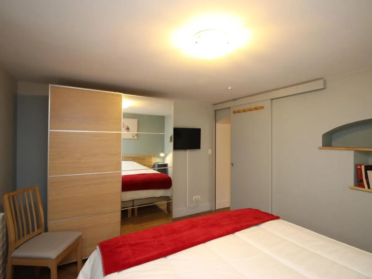 Le Mont-Dore : Appartement 3 Pieces Avec Terrasse Et Wifi A 300M Des Thermes - Fr-1-608-204 0*, Le Mont-Dore France